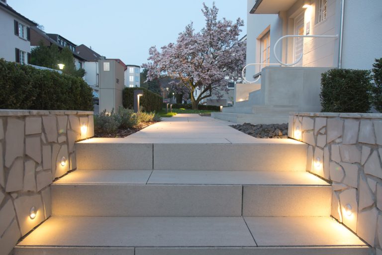 Haus F- Neue Aussenanlage